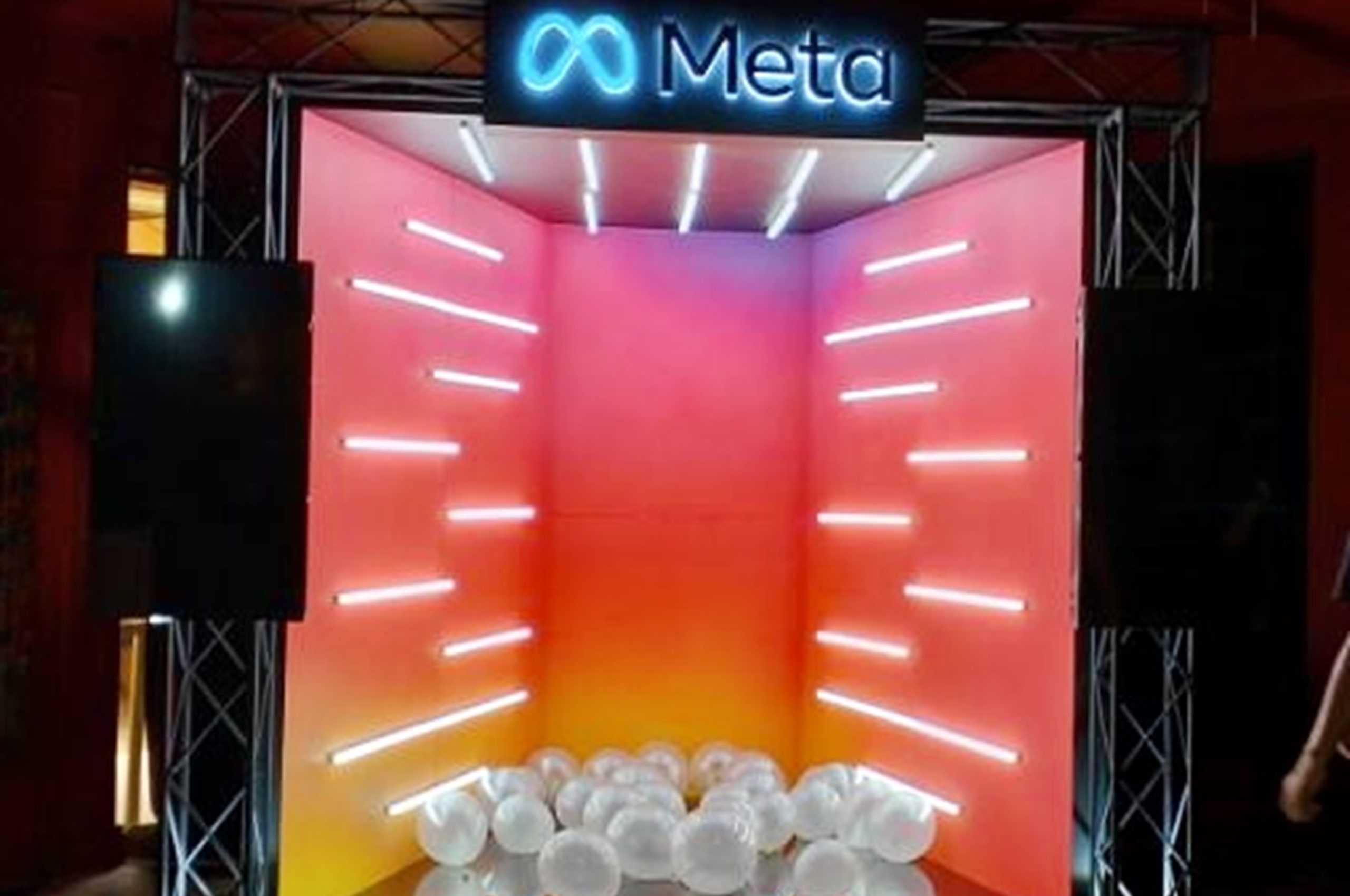 Meta Facebook & Instagram Booth